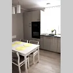 Modern In Тарнув